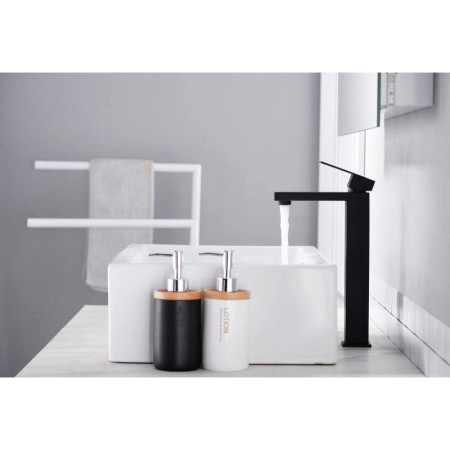 Змішувач на чашу високий чорний Kub 001 High Black